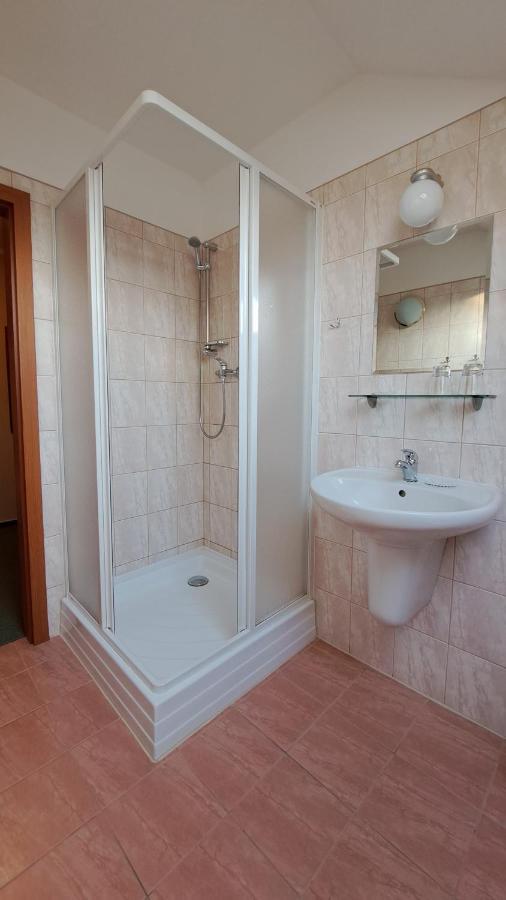 Penzion Aida Ostrava Ngoại thất bức ảnh