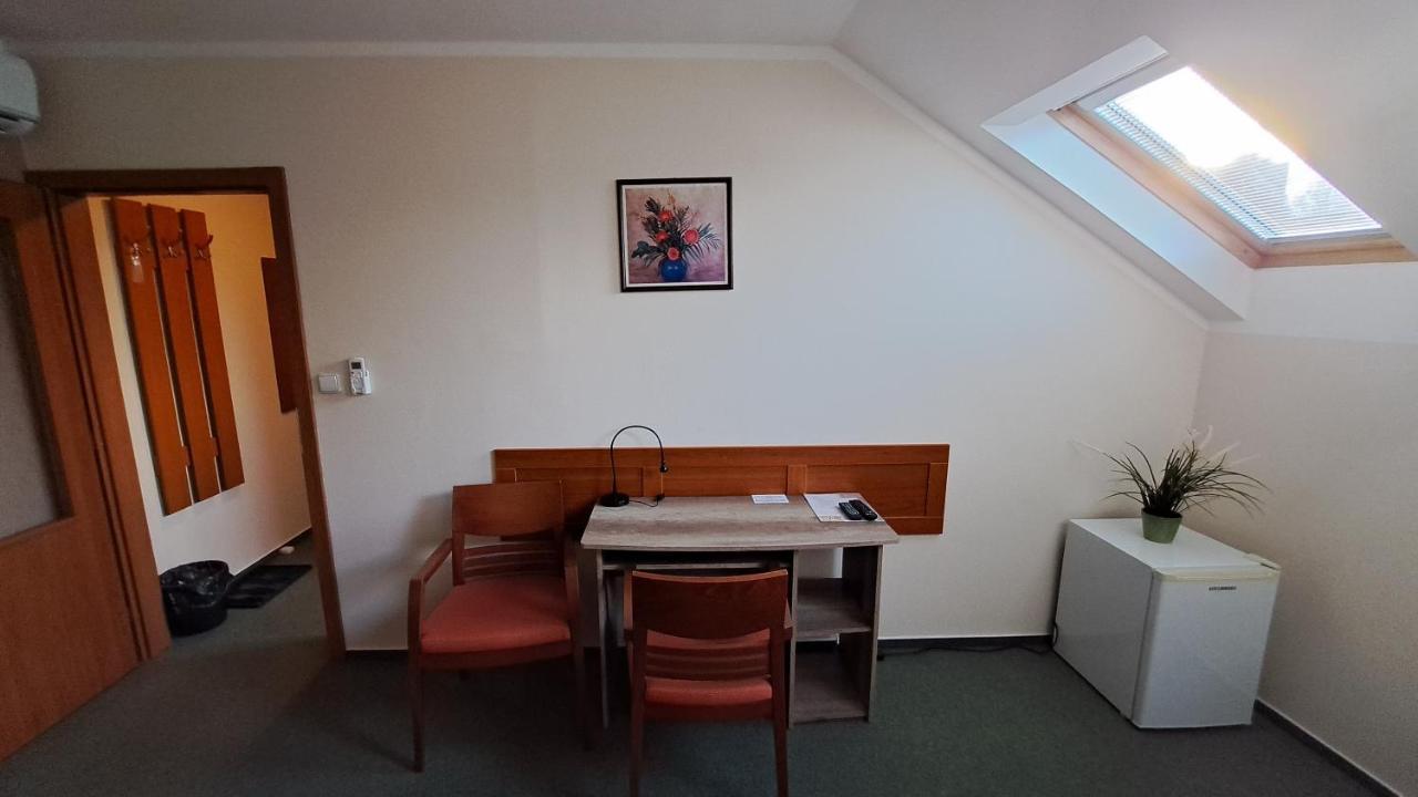 Penzion Aida Ostrava Ngoại thất bức ảnh